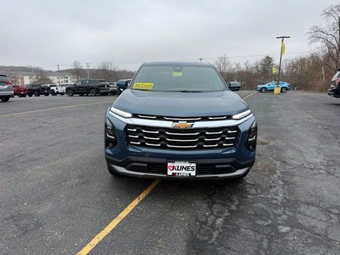 New 2026 Chevrolet Equinox LT w/ Convenience Package II AWD/4WD image 9