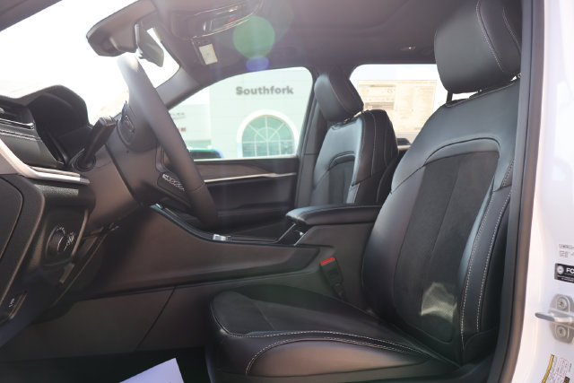 New 2026 Jeep Grand Cherokee Altitude AWD/4WD image 9