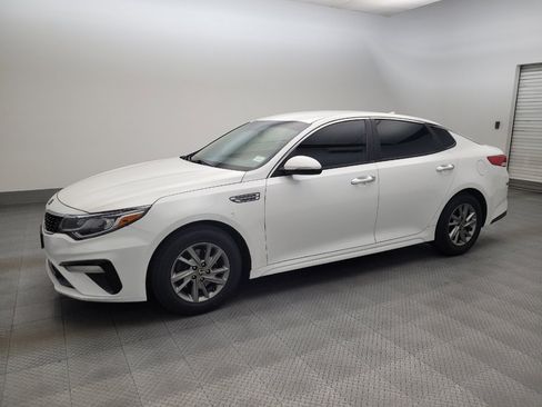 Used 2019 Kia Optima LX FWD image 2