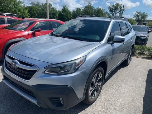 Used 2022 Subaru Outback Limited XT image 2