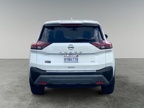 Used 2021 Nissan Rogue SV FWD image 4