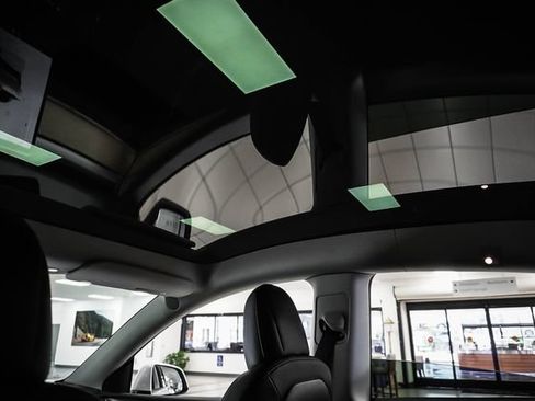 Used 2023 Tesla Model Y Long Range AWD/4WD image 19