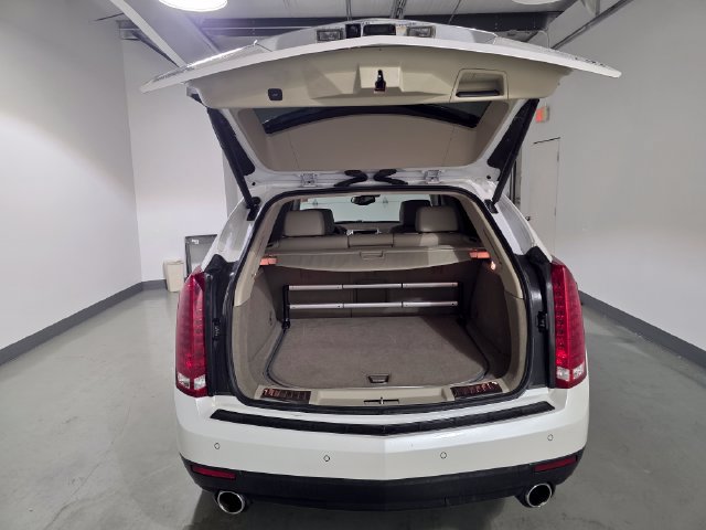 Used 2016 Cadillac SRX Luxury w/ Driver Awareness Package FWD image 7