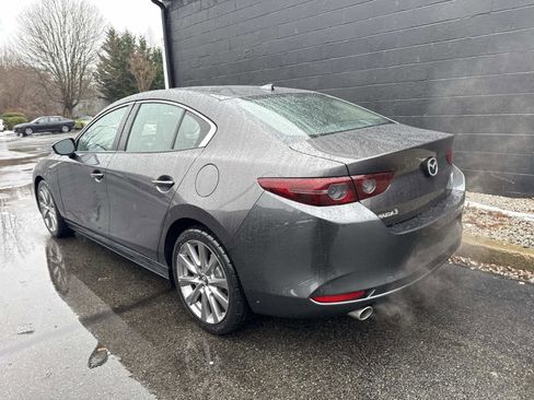 Used 2019 MAZDA MAZDA3 Sedan w/ Preferred Package image 7