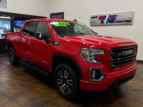 Used 2021 GMC Sierra 1500 AT4 w/ AT4 Value Package AWD/4WD image 3