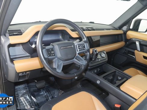 Used 2024 Land Rover Defender 110 X-Dynamic SE image 25