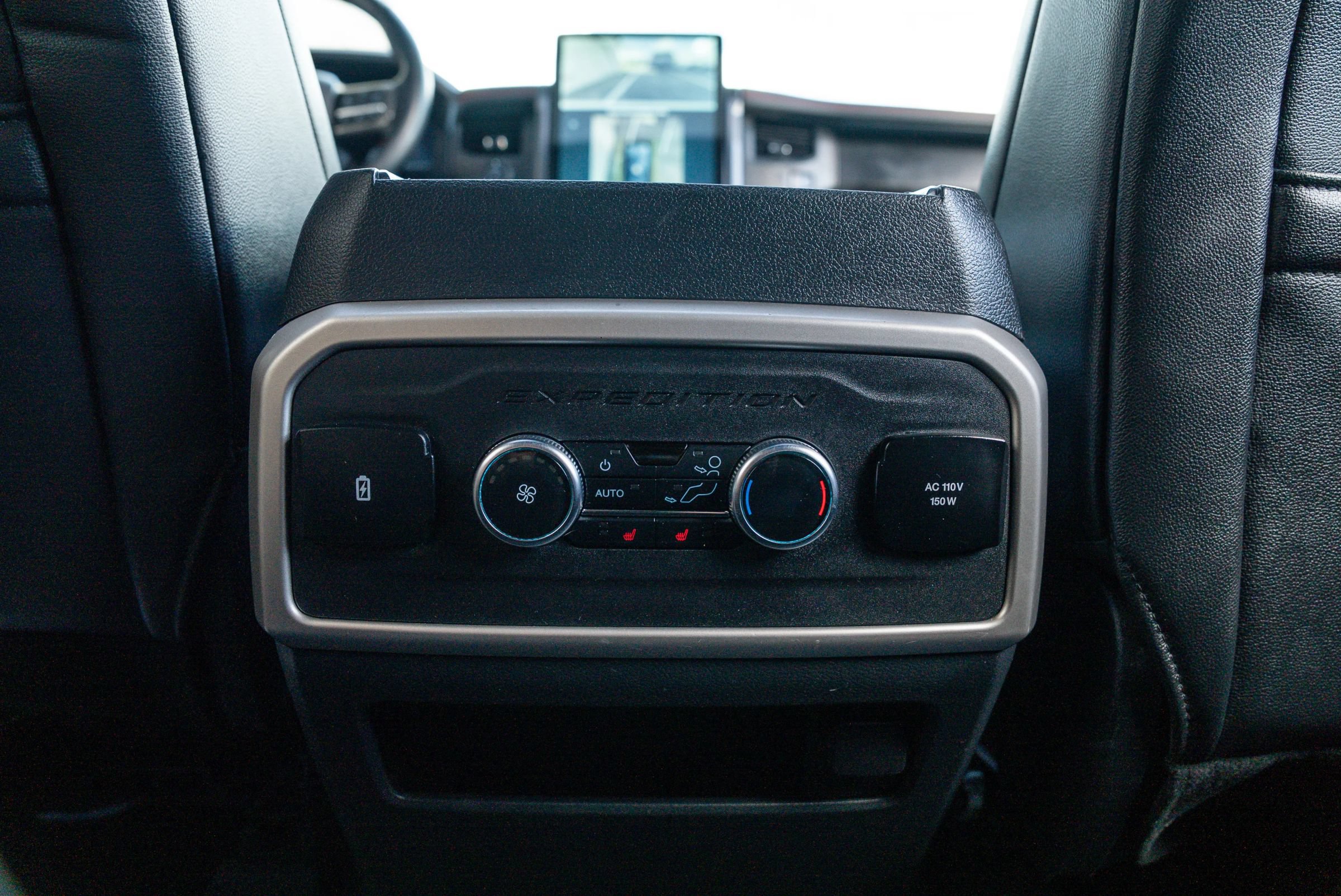Used 2023 Ford Expedition Limited AWD/4WD image 21