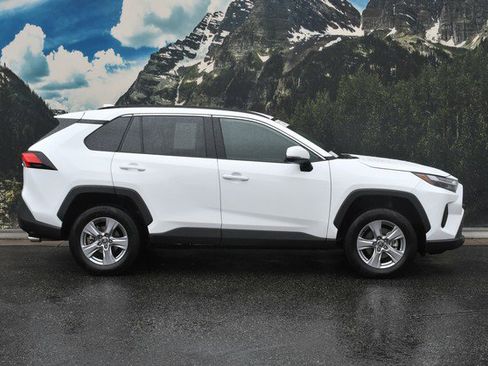 Certified 2025 Toyota RAV4 XLE AWD/4WD image 2