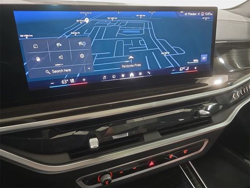 Used 2024 BMW X5 sDrive40i w/ Premium Package image 18