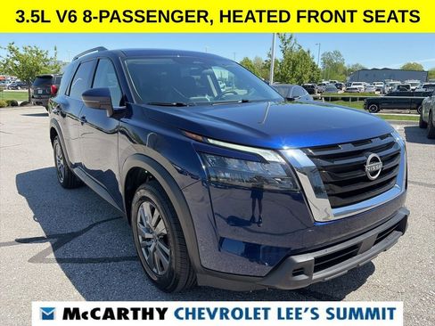 Used 2025 Nissan Pathfinder SV FWD image 2