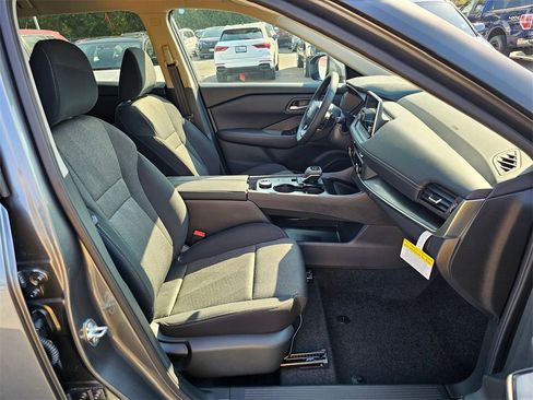 New 2026 Nissan Rogue SV image 25