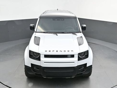 Used 2022 Land Rover Defender 110 V8 AWD/4WD image 33