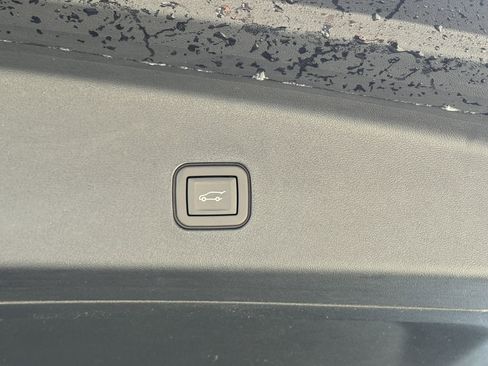 New 2026 Cadillac Vistiq Luxury image 10