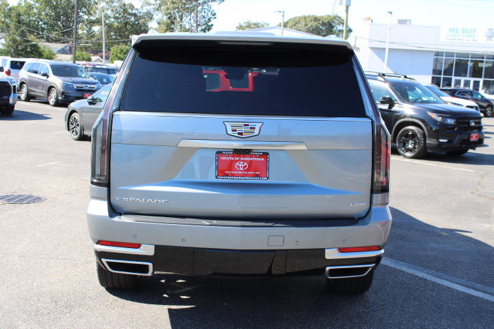 Used 2025 Cadillac Escalade ESV Premium Luxury w/ Touring Package AWD/4WD image 4