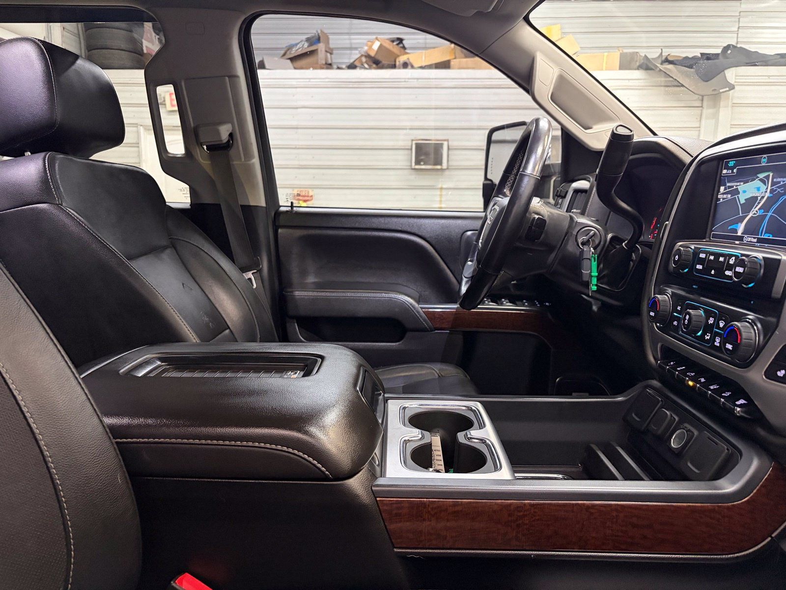 Used 2019 GMC Sierra 2500 SLT w/ Duramax Plus Package AWD/4WD image 27