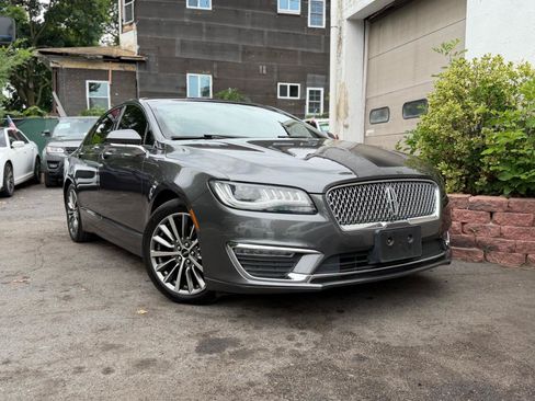 Used 2017 Lincoln MKZ Premiere FWD image 18