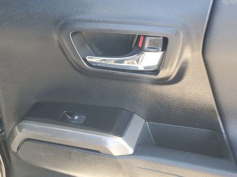 Used 2023 Toyota Tacoma TRD Off-Road image 47