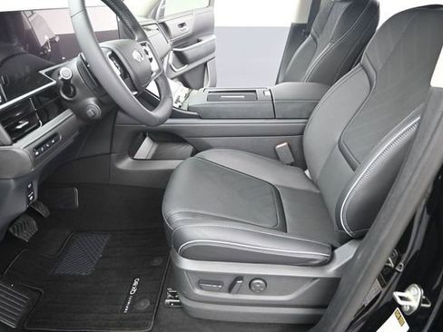 New 2026 INFINITI QX80 Luxe RWD image 13