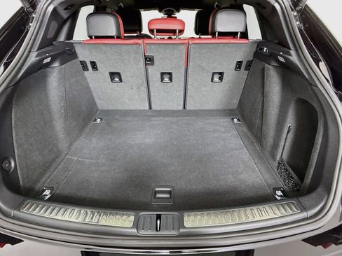 Certified 2024 Porsche Macan AWD/4WD image 28