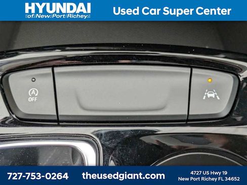 Used 2025 Chevrolet Trax LT w/ Driver Confidence Package FWD image 26