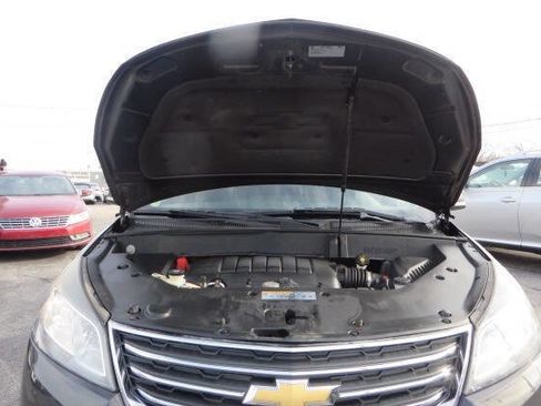 Used 2016 Chevrolet Traverse LT w/ Style and Technology Package image 9