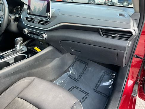 Used 2022 Nissan Altima 2.5 SV w/ SV Premium Package FWD image 35
