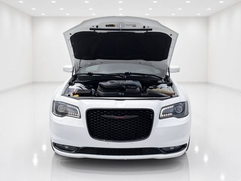 Used 2021 Chrysler 300 S RWD image 10