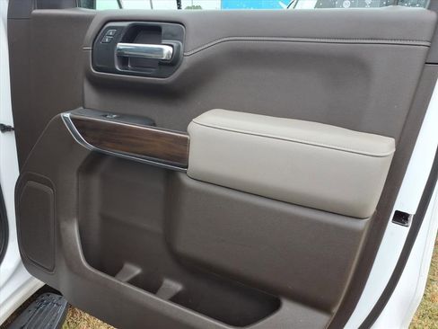 Used 2022 GMC Sierra 1500 SLT w/ SLT Premium Package image 12