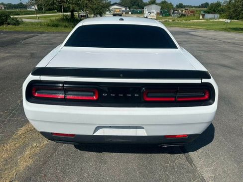 Used 2019 Dodge Challenger R/T w/ Driver Convenience Group RWD image 4