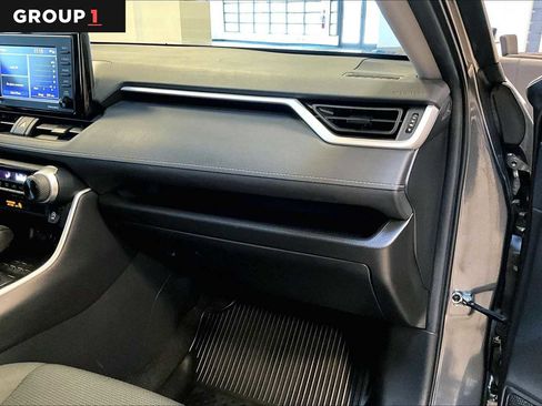 Certified 2021 Toyota RAV4 LE image 18