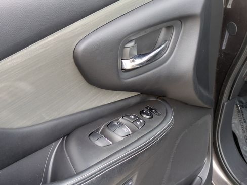 Used 2015 Nissan Murano SL w/ SL Technology Package image 12