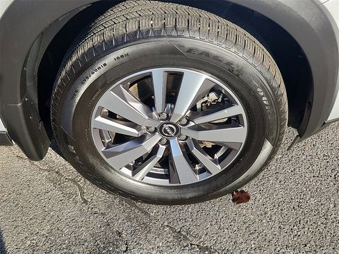 Certified 2022 Nissan Pathfinder SL image 9