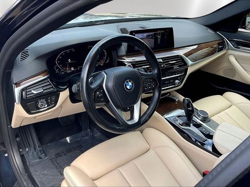 Used 2020 BMW 530i xDrive w/ Convenience Package image 17