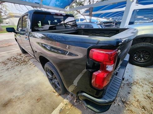 Used 2023 Chevrolet Silverado 1500 High Country w/ High Country Premium Package image 4