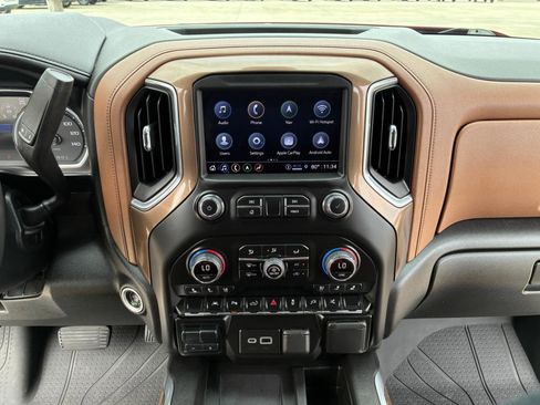 Used 2022 Chevrolet Silverado 1500 High Country w/ Technology Package AWD/4WD image 21