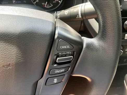 Used 2025 Nissan Frontier SV RWD image 17
