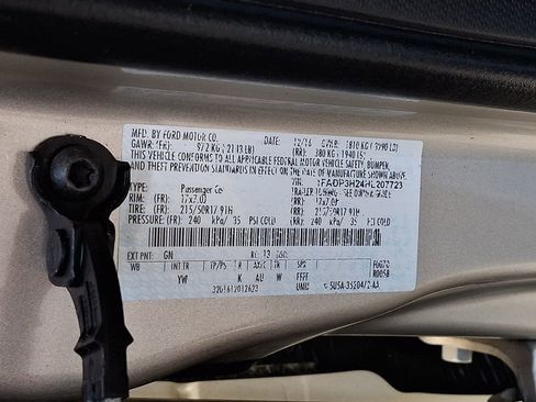 Used 2017 Ford Focus SEL w/ Interior Protection Package image 26