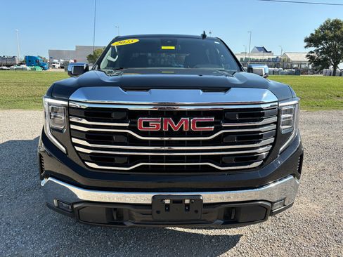 Used 2025 GMC Sierra 1500 SLT RWD image 2