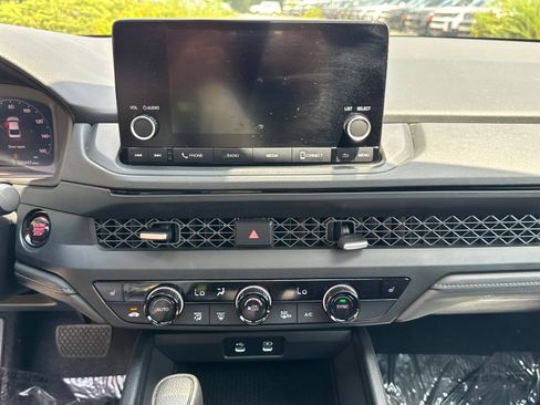 Used 2024 Honda Accord EX image 27