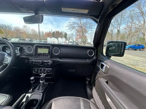 Used 2023 Jeep Wrangler Unlimited Sahara w/ Cold Weather Group image 28