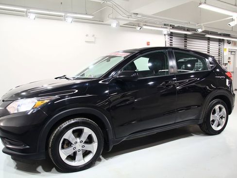 Used 2018 Honda HR-V LX image 15
