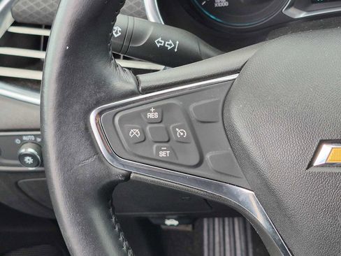 Used 2018 Chevrolet Malibu LT FWD image 19