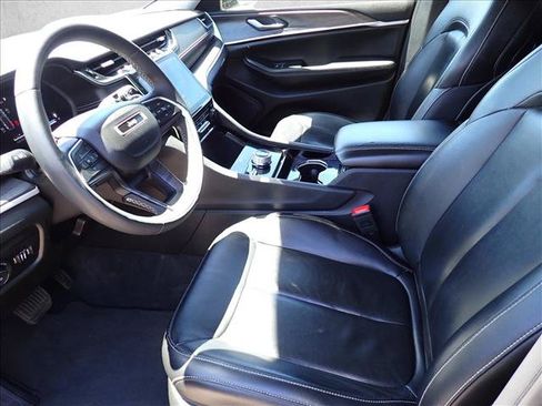 Used 2023 Jeep Grand Cherokee Limited AWD/4WD image 12