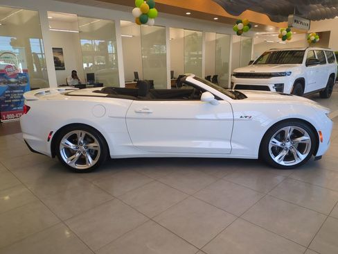 Used 2022 Chevrolet Camaro LT image 5