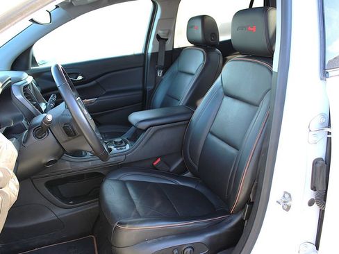 Used 2022 GMC Acadia AT4 w/ Preferred Package AWD/4WD image 6