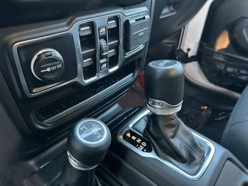 Used 2023 Jeep Wrangler Unlimited w/ Dual Top Group image 28