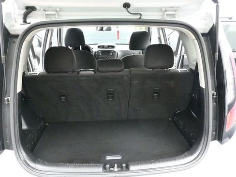 Used 2019 Kia Soul image 11