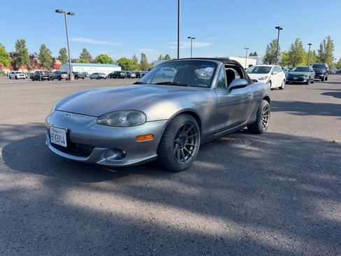 Used 2004 MAZDA MX-5 Miata MAZDASPEED w/ Grand Touring Pkg RWD image 3