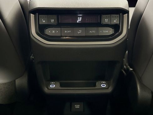 New 2026 Lexus TX 500h AWD image 18