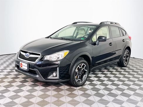 Used 2016 Subaru Crosstrek 2.0i Premium image 3